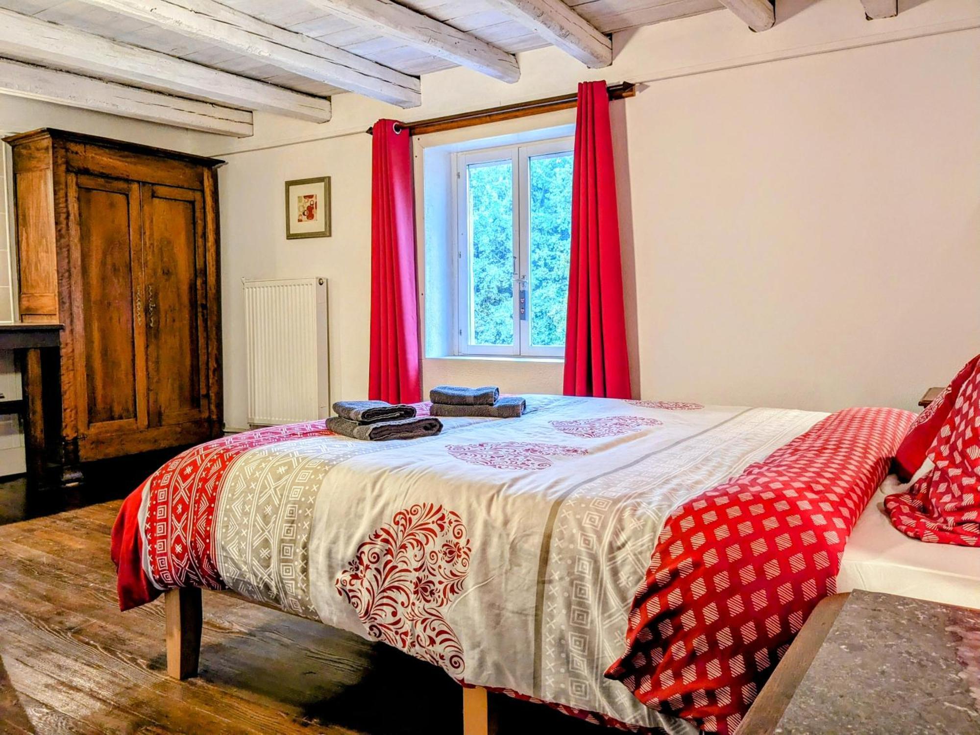 Gites Le Verger Taintrux Exteriér fotografie